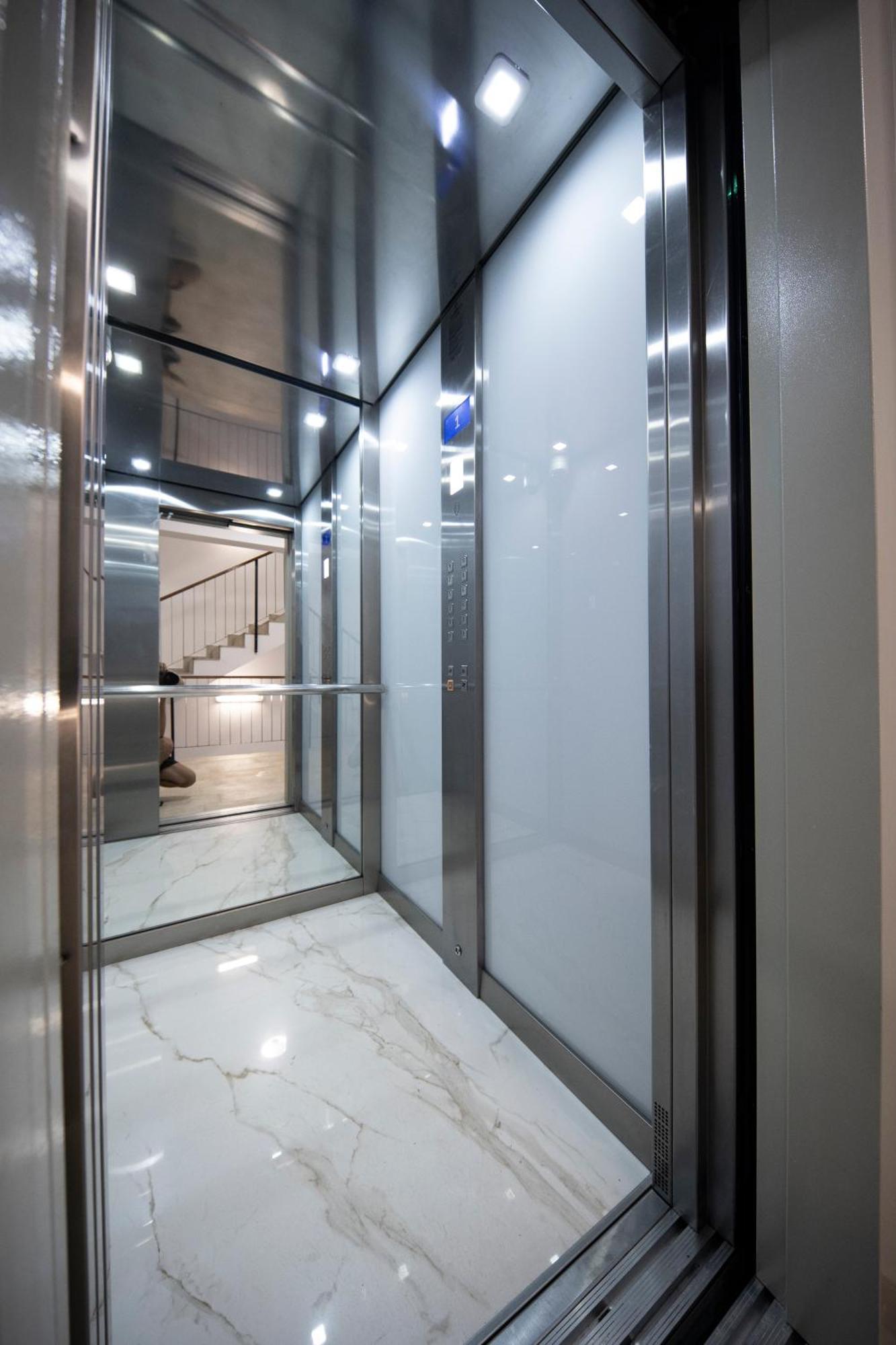 Vs Apartment *